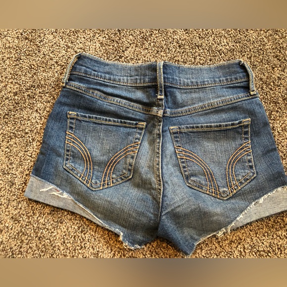 HOLLISTER Jean Shorts - Picture 2 of 3